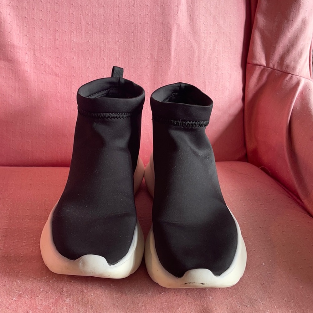 Black Zara high tops (slightly worn)